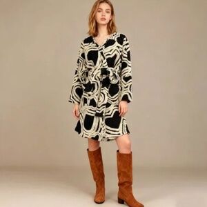 FARM Rio Black and White Patterned Coat size large